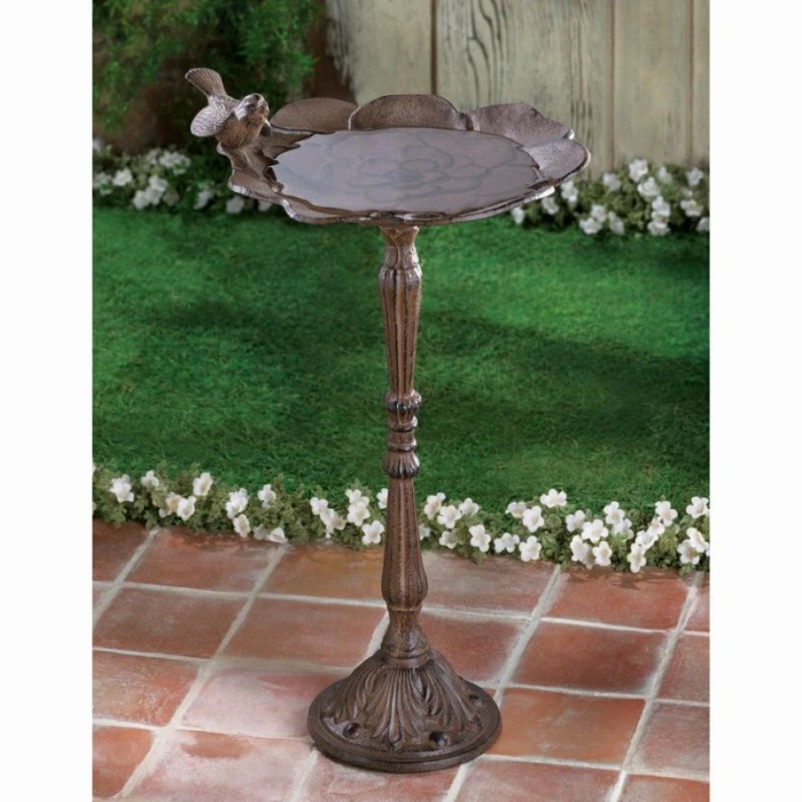 * Songbird Valley Rustic Iron Birdbath | Bird Baths